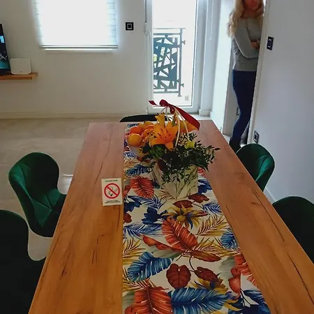 Deluxe 90m2 Apartment *