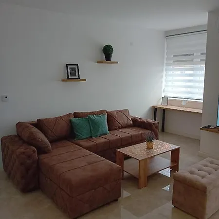 Apartment Deluxe 90m2 *