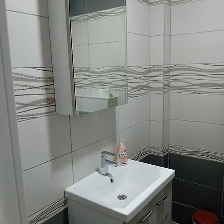 Deluxe 90m2 Apartament Ruma