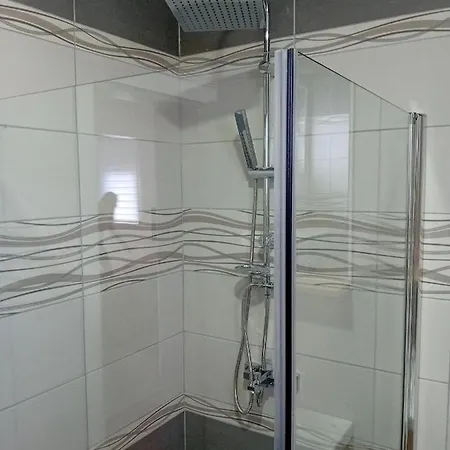 Deluxe 90m2 Apartment